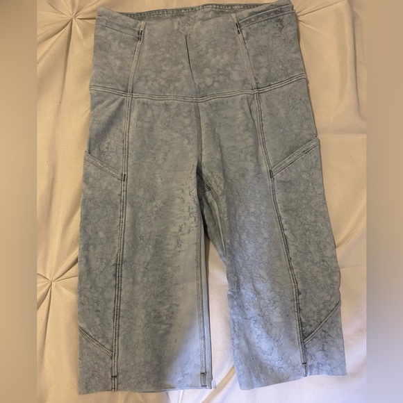 Lululemon Fast and Free HR Shorts light blue 10” Size 0 - Picture 1 of 5